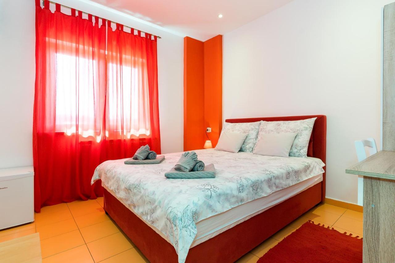 Guest House Slatki Snovi Knin Dış mekan fotoğraf