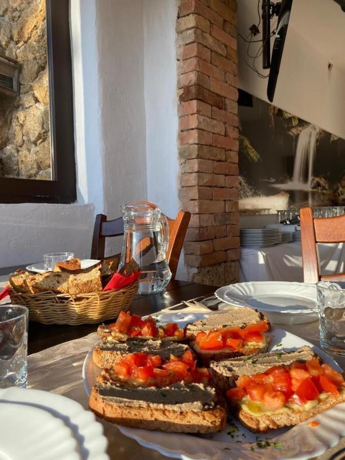 Guest House Slatki Snovi Knin Dış mekan fotoğraf