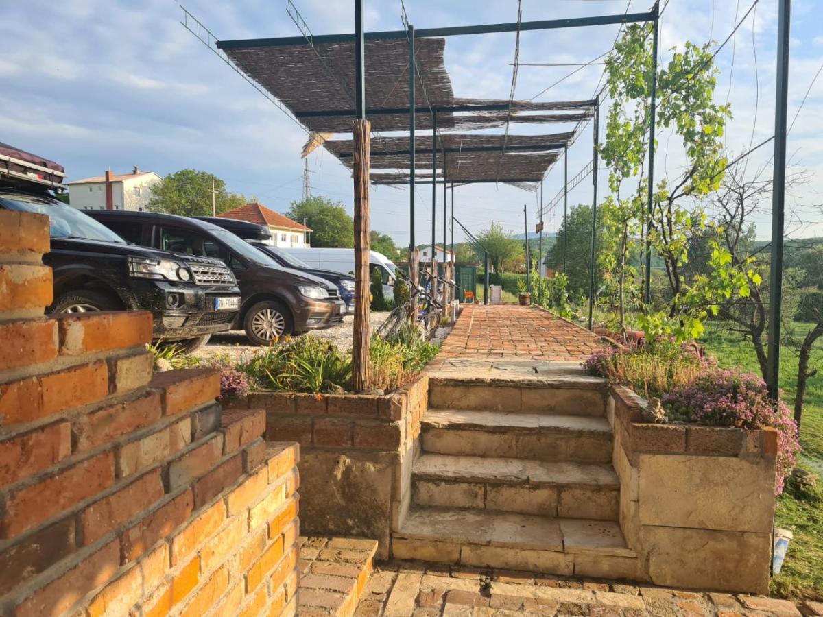 Guest House Slatki Snovi Knin Dış mekan fotoğraf