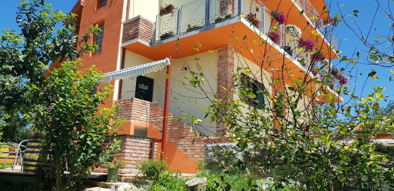 Guest House Slatki Snovi Knin Dış mekan fotoğraf