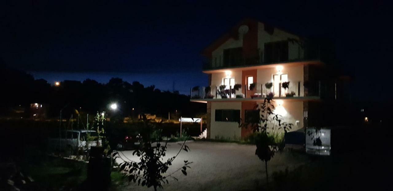 Guest House Slatki Snovi Knin Dış mekan fotoğraf